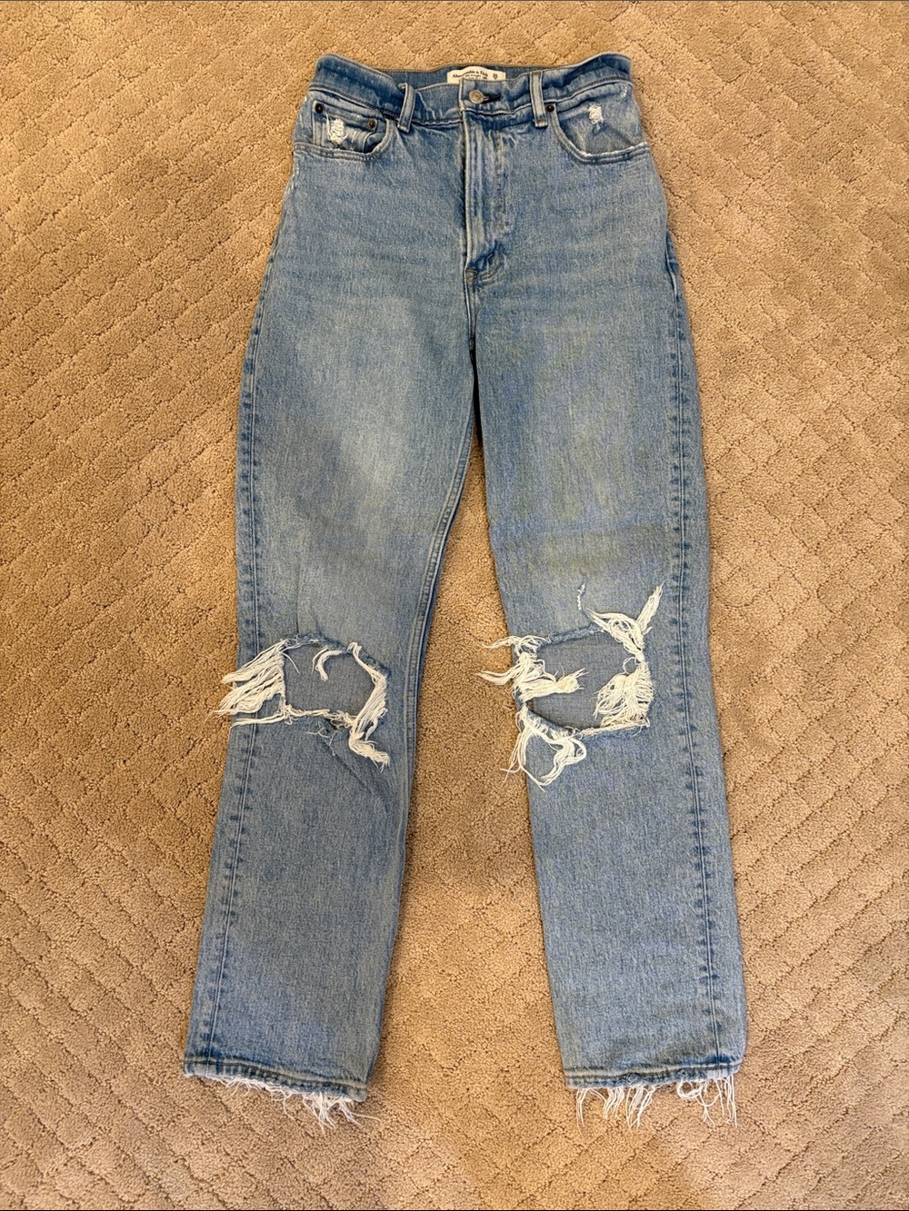 Abercrombie & Fitch The ‘90s Straight Ultra High Rise Jeans
